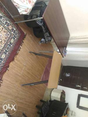 Wooden dining table in perfect condition! with