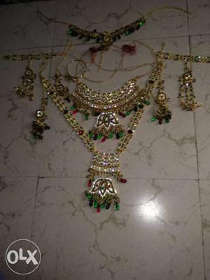 Beautiful dulhan set with all thing