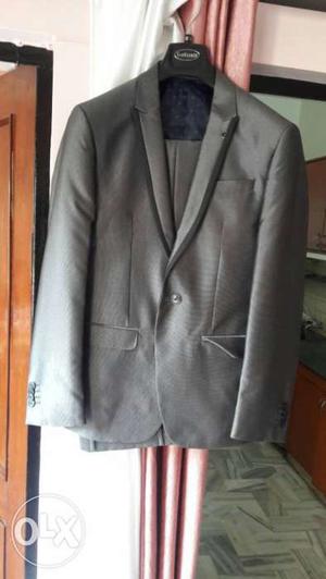 Brand - Van Heusen readymade suit. elegant look.
