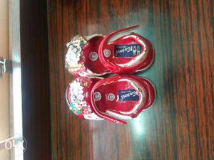 Girlbaby shoe completely unused, red n gorgeous. For1yrold