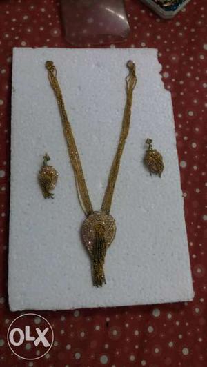 Gold Fringe Pendant Necklace
