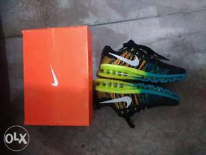 Nike flyknit shoes size 8.. Mrp- u can google..