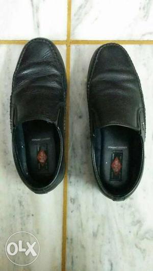 Pair Of Black Leather Shoes. Lee Cooper size 8 / 42