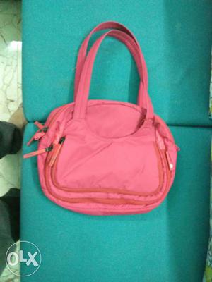 Pink hand bag in mint condition