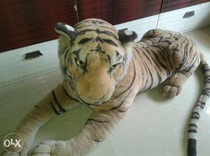 108 CM long stuffed tiger toy in good