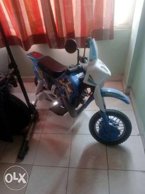 Battery operated kid's bike. excellent condition