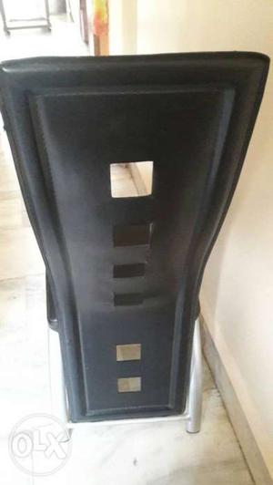 Black 40inch chair in good condition
