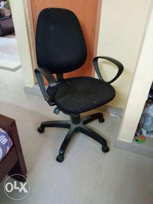 Black Fabric Rolling Chair