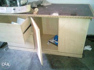Excellent box type table at low cost