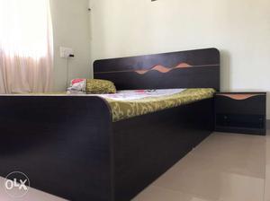 King size bed in new condition with storage and side table