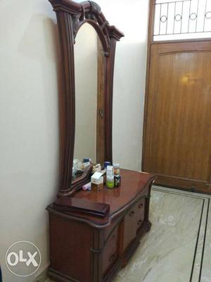 Long mirror dressing table with drawers