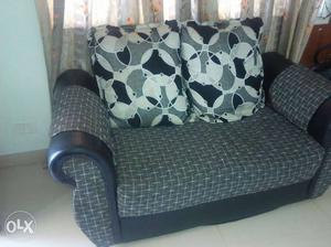  sofa set in new condition