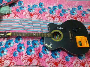 Guitar in very good condition with metro tuner