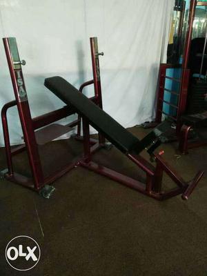 Red And Black Incline Bench Pres
