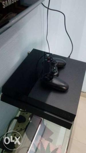Sony ps4 in very good condition.