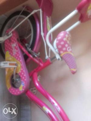 Girl's Pink And White cycle