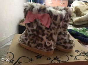US size 4(will fit a baby age 12 to 18 monts