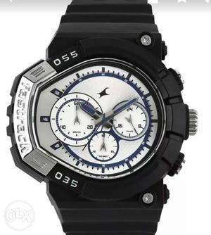 Black Round Framed Chronograph Fastrack Watch With Black