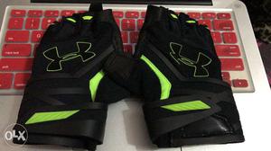 Under Armour Gloves And Bag