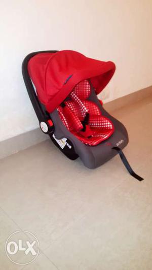 Baby car seat, good condition, not used yet...