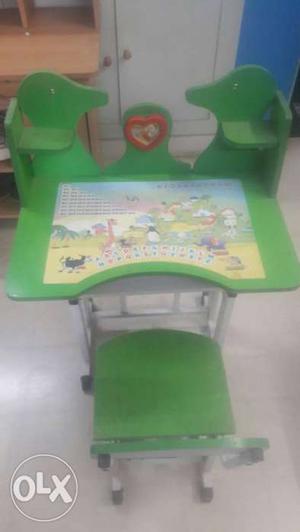 Baby writing desk with chair