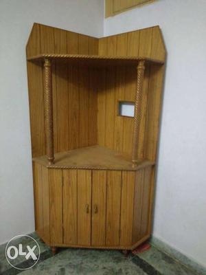 Corner unit for TV and other decorative itnems