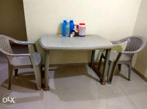 Dining table wid 2 chairs