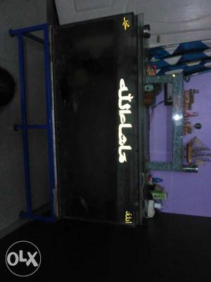 Hello friends this is ziya this is very big fish tank