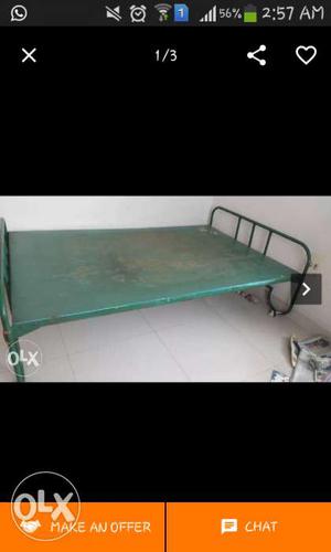 Iron cot in good condition n strong metal.. cheap