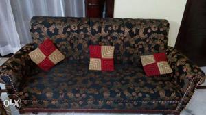 :-Sofa set for 5 people to sit together.:- three