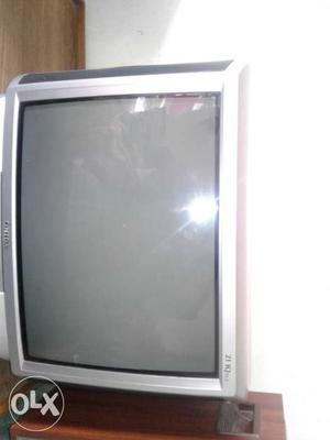 Grey color 21'inch tv excellent conditiclar