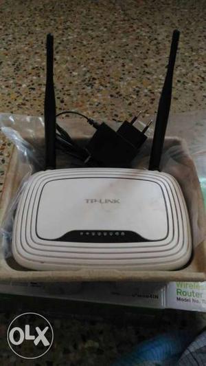 TP Link 300 Mbps wireless router