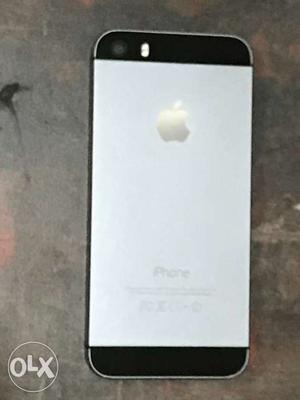 3 yrs old iPhone 5s 16 gb space grey in good