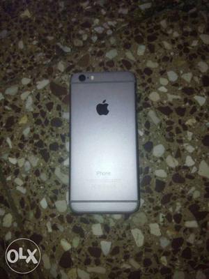 I phone 16 gb space grey colour with all