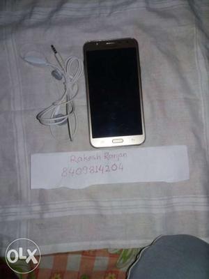 I want to sell my phone galexy j7 with charger