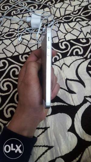 IPhone 5s gold 16gb used handset without any