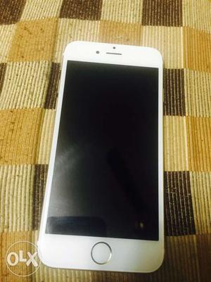 IPhone 6 with box and accessories, Gold 64gb.