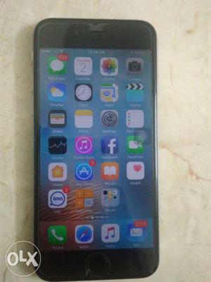 Iphone 6 64 gb in super mint condition. With bill