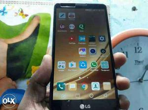 New lg stylus 2 its only 3 months old its in very