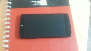 Nexus 5 32 Gb Mobile Phone With 2 Gb RAM IN GOOD CONDITION