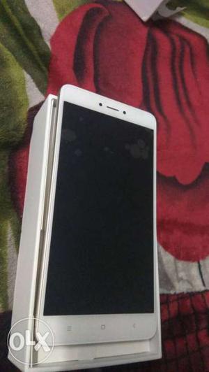 Redmi note 4 gold colour brand new unused 3gb ram 32gb