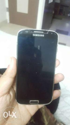 Samsung Galaxy S4 in good condition,