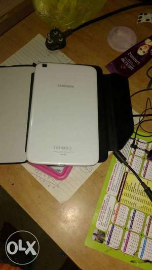 Samsung tab with 8.inch screen and 2gb ram 16gb
