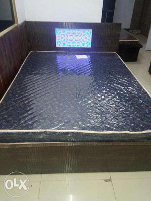 Best Condition new Bed 6x5 with Mattress