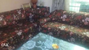 Black-and-white-and-pink Floral Sofa Set