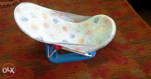 Carter's Baby Bather in brand new condition with excellent