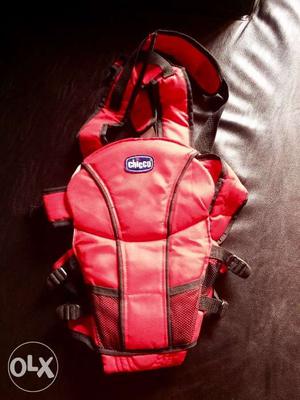 Chicco brand baby carrier in very good condition