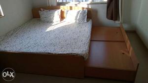 King size double bed with 4 storage boxes