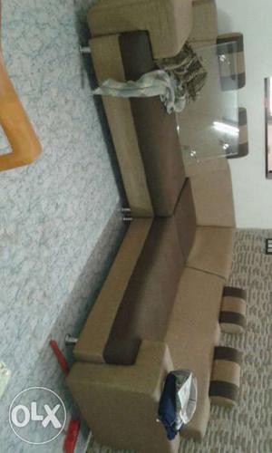 L type sofa with 6 cushans