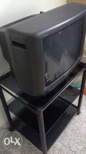 Sony trinetron tv with stand for sell in good